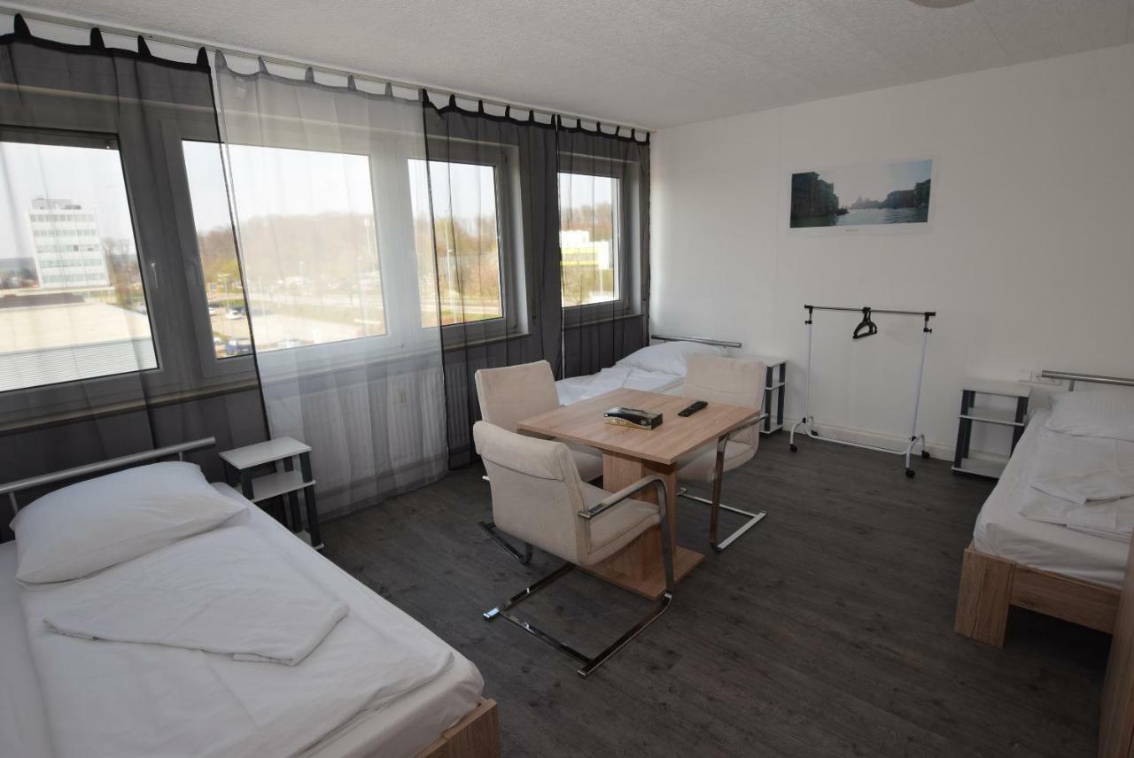 Monteurzimmer Messe Airport Wolfschlugen Eksteriør bilde
